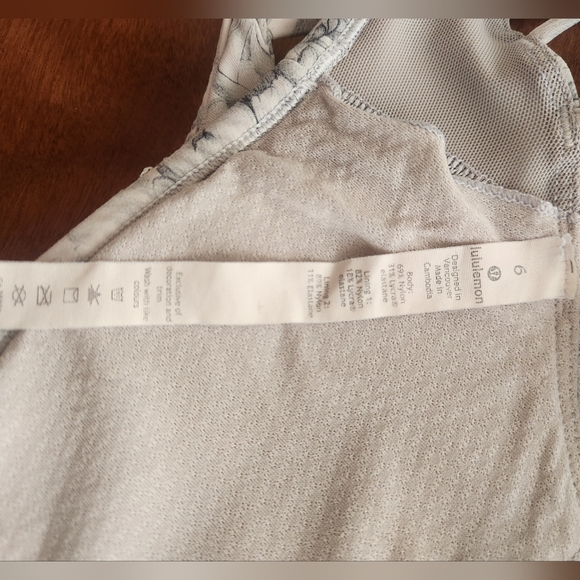 Lululemon Running Bra - Picture 5 of 5